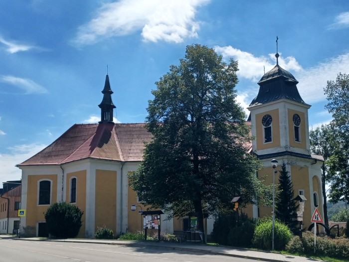 10  Deštné - kostel sv. Máří Magdaleny