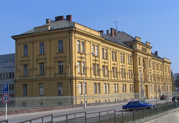 44  Biskupsk gymnzium 