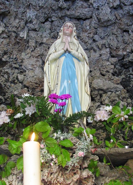 22  Socha Panny Marie  