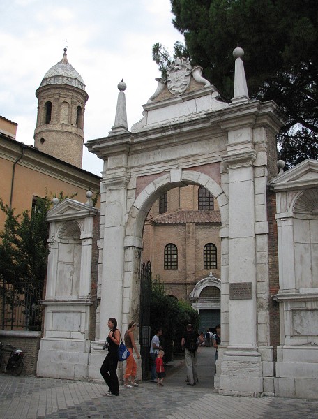 036  Bazilika di San Vitale